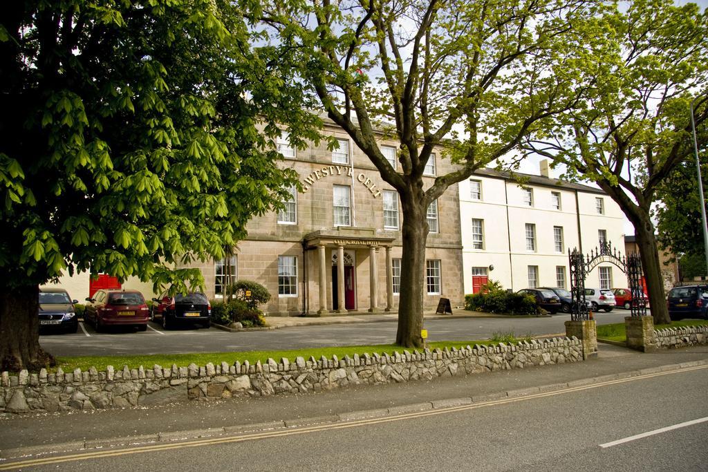 Celtic Royal & Hotel 3*